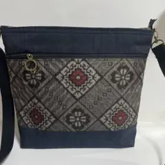 Item thumbnail for item 930ab390-957a-40b7-94e9-c65428fd8b26