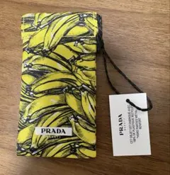【新品未使用/値下げ】PRADA BEAUTY ノベルティポーチ　おまけ付き
