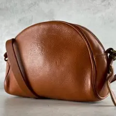 【美品✨】イルビゾンテ レザー ハーフムーン ショルダーバッグ ロゴ型押し 茶色