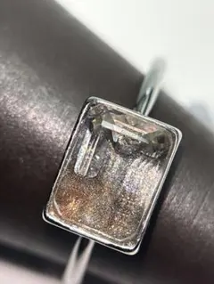 ガーデンクォーツ風のハンドメイドの指輪 13号 ホワイトトパーズ × レジン