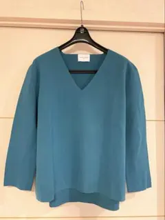 【美品】ユナイテッドアローズ　セーター　ニット　ブルー　Ｖネック