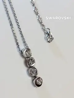 SWAROVSKI ネックレス 4ストーン シルバーカラーのサムネイル