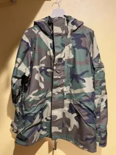 【VOLCOM】STONE ゴアテックスジャケット(迷彩スノーボードジャケット) VOLCOM】STONE ゴアテックスジャケット(迷彩スノーボードジャケット