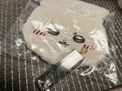 ちいかわ　ラッコ　ホテルのキーホルダー　おかお巾着