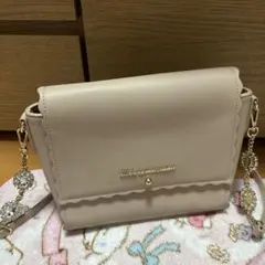 ジルバイジルスチュアート　ビジュー付きショルダーバッグ