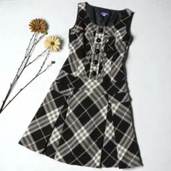 BURBERRY★チェック柄 フレアワンピース★ウール★ノースリーブ★ブラック