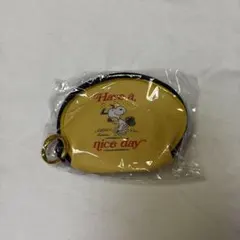 スヌーピー PEANUTS ミニラウンドポーチ イエロー ガチャ