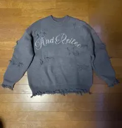 ダメージ加工 グレー 短丈 クルーネックセーター