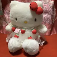 サンリオハローキティ ぬいぐるみ(いちごドレス )