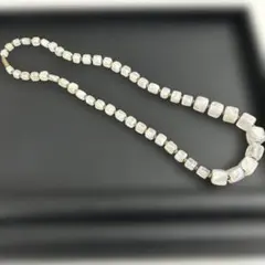 クリスタルビーズネックレス
