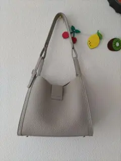 ショルダーバッグ