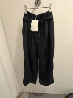 ANCELLM 2026SS BELTED CREPE TUCK SLACKS