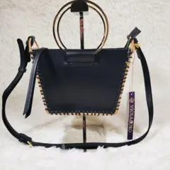VIOLAd'ORO ヴィオラドーロ 2WAY ラタン牛革 ゴールドハンドル 黒のサムネイル