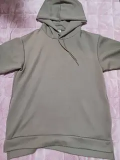 GU 半袖パーカー