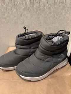 THE NORTH FACE グレー ショートブーツ
