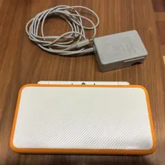 Newニンテンドー2DS LL 本体ホワイト×オレンジ ⭐︎充電器付き