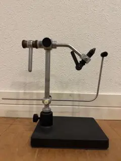 タイイングバイス