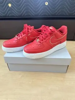 美品　Nike Air Force 1 レッド ゴールド