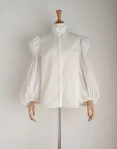 新品・タグ付き　girlsh St.cecilia DIANAブラウスIIのサムネイル