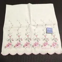 WEDGWOOD 花柄刺繍 タオルハンカチ