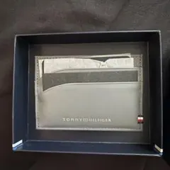 【新品未使用】トミーヒルフィガー パスケース カードケース　定期入れ グレー