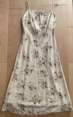 花柄キャミワンピースのサムネイル