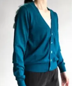 ユニクロ　vネック カーディガン　薄手 夏 uv対策 羽織　大きめ L