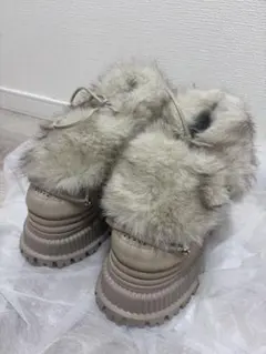 yellow ファー付き厚底ブーツ
