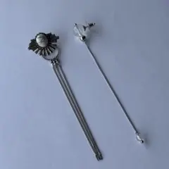 アシンメトリー　ハンドメイドピアス　ロング　シルバー色