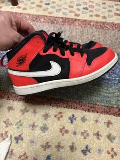 新品同樣Jordan 赤黒 ハイカットスニーカー