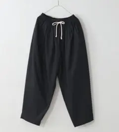 UNIVERSALTISSU コクーンパンツ ブラックのサムネイル