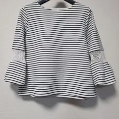 ストライプ柄レースフレアスリーブトップス