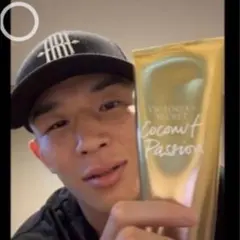 【萩原京平愛用】victorias secret ボディクリームのサムネイル
