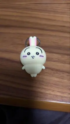 ちいかわ　フィギュアキーホルダー　うさぎ