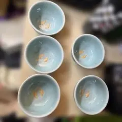 青い陶器製湯飲み 5個セット 金魚装飾 青磁双魚 平安橘吉　たち吉