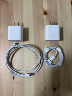 Apple純正20W充電器とUSB-C to Lightningケーブル2セット