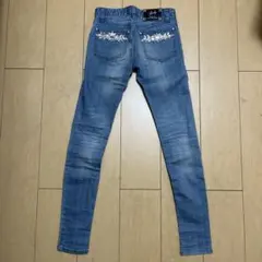 Item thumbnail for item cef65b07-81e0-4e56-9efa-bb85c49ff6c8