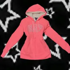 ピンクパーカー