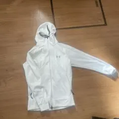 Under Armour ホワイト ウィンドブレーカー