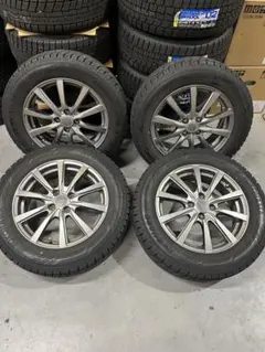 新品グッドイヤースタッドレスセット175/70R14ヤリス、ヴィッツ