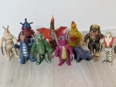 ウルトラマン怪獣 11体まとめ売り - メルカリ
