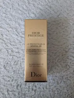 Diorプレステージ ホワイト ル プロテクターUVミネラルBB 01