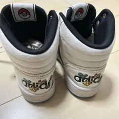 adidas ポケモンコラボ スニーカー ハイカット　22cmのサムネイル