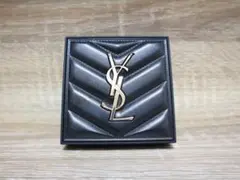 イヴサンローラン オールアワーズ　ハイパープレストパウダー　ユニヴァーサル