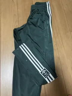 adidas ダークグリーン S