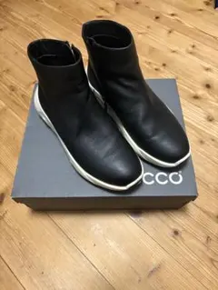 ECCO ブラックブーツ ジッパー付き