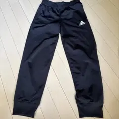 adidas ブラック ジャージパンツ J140