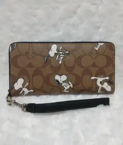 COACH　長財布　スヌーピー柄