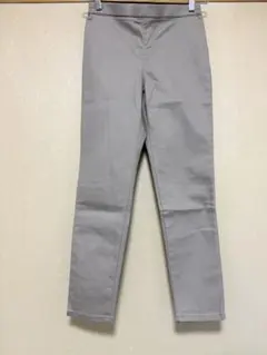 GU クロップドレギンスパンツ ベージュ Lのサムネイル