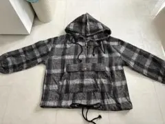 再値下げ。グレー系チェック柄フード付きパーカー
